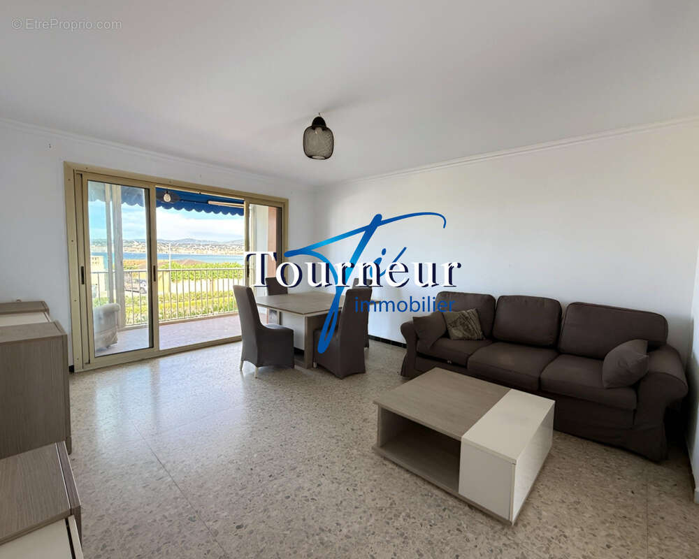 Appartement à SIX-FOURS-LES-PLAGES