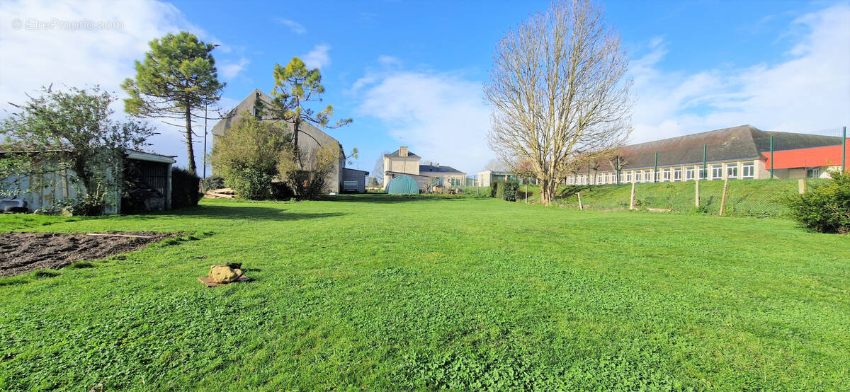 Terrain à OSMANVILLE