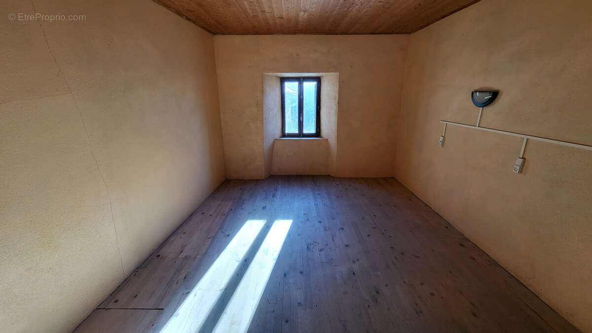 Maison à LE CHEYLARD