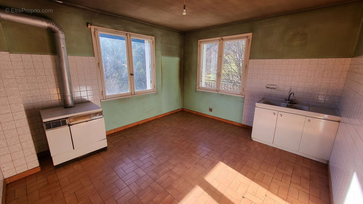 Maison à LE CHEYLARD