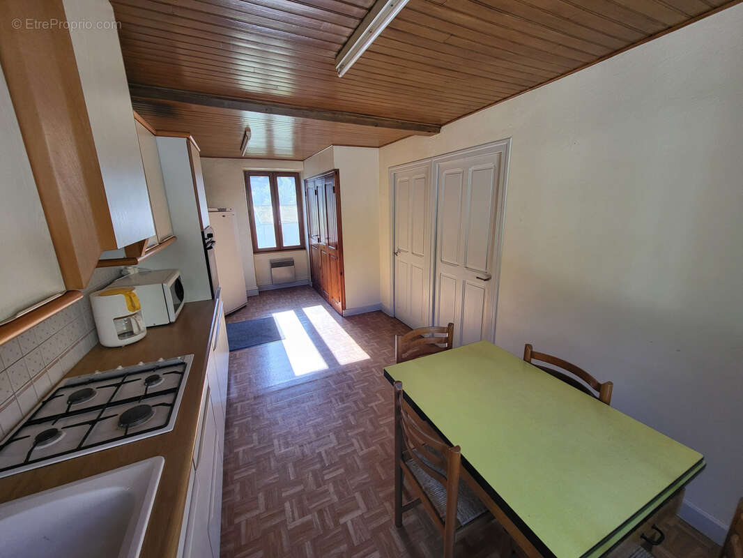 Maison à SAINT-MARTIN-DE-VALAMAS