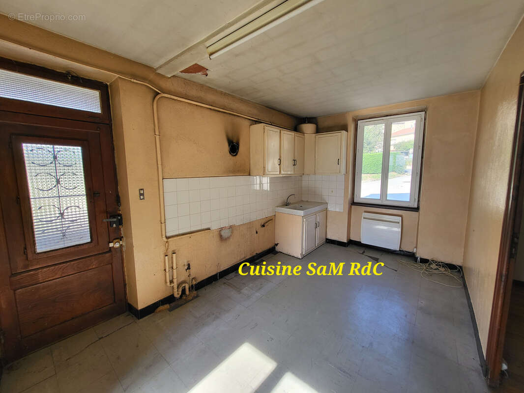 Maison à SAINT-MARTIN-DE-VALAMAS