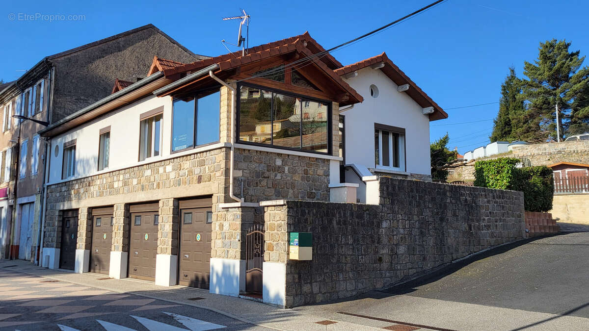 Maison à LE CHEYLARD