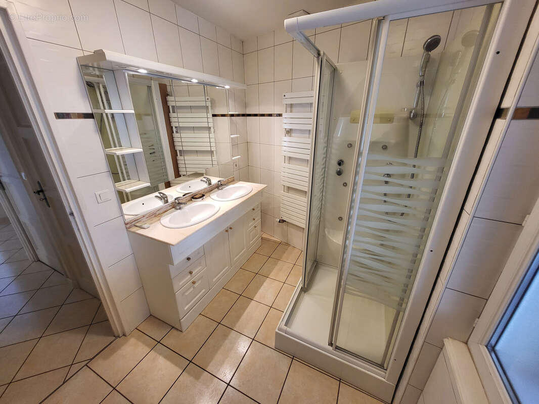 Maison à LE CHEYLARD