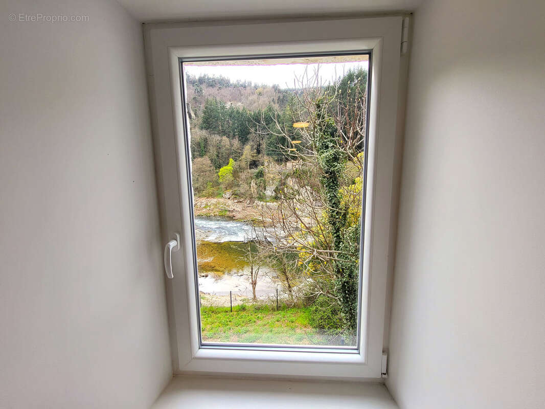 Maison à SAINT-MAURICE-EN-CHALENCON