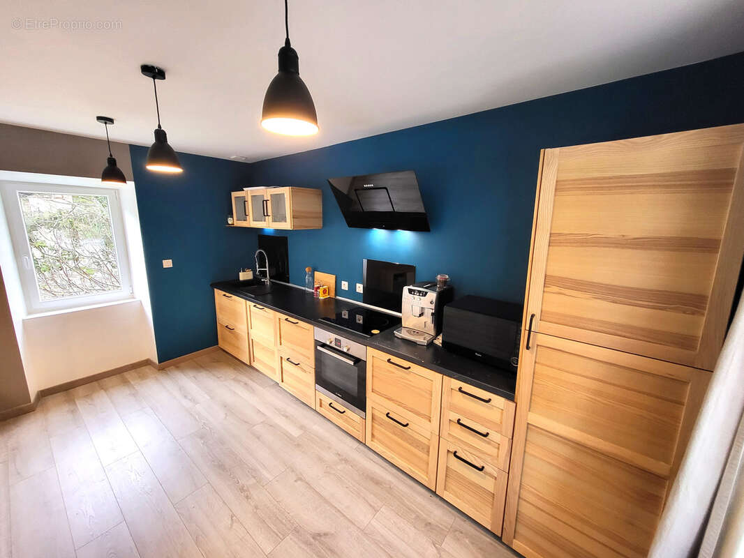 Maison à SAINT-MAURICE-EN-CHALENCON