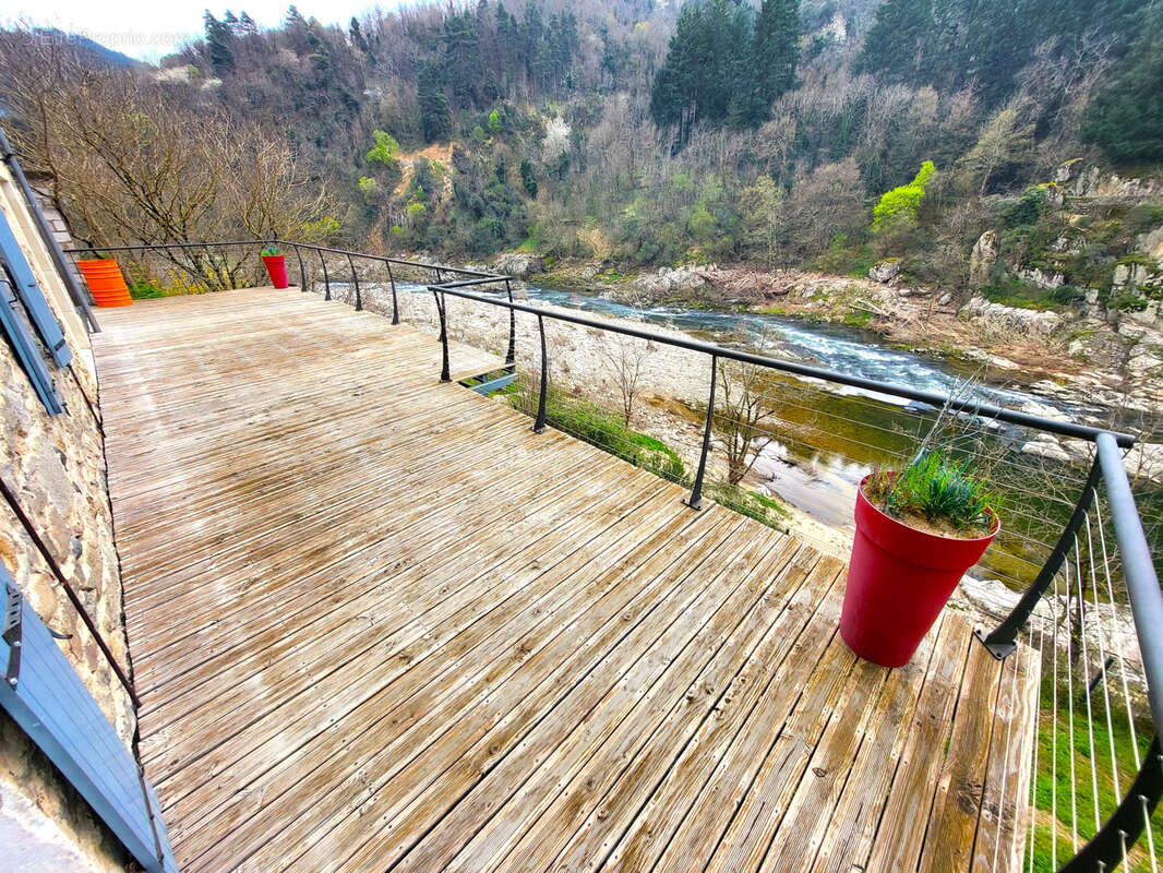 Maison à SAINT-MAURICE-EN-CHALENCON