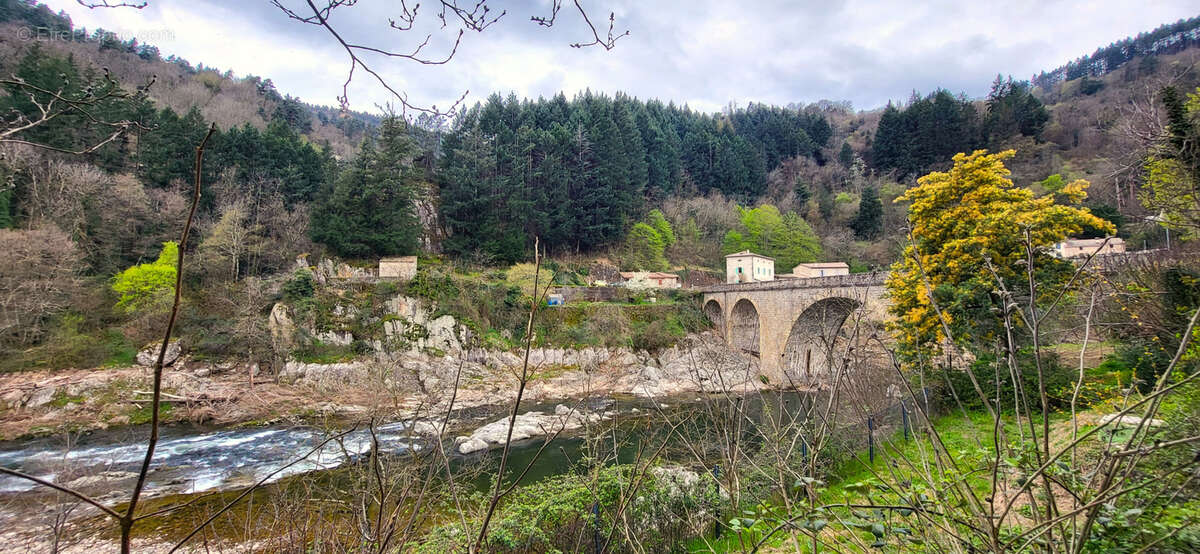 Maison à SAINT-MAURICE-EN-CHALENCON