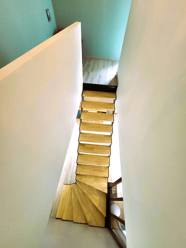 Maison à SAINT-MAURICE-EN-CHALENCON