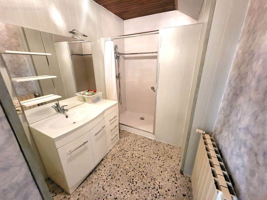 Maison à LIVRON-SUR-DROME