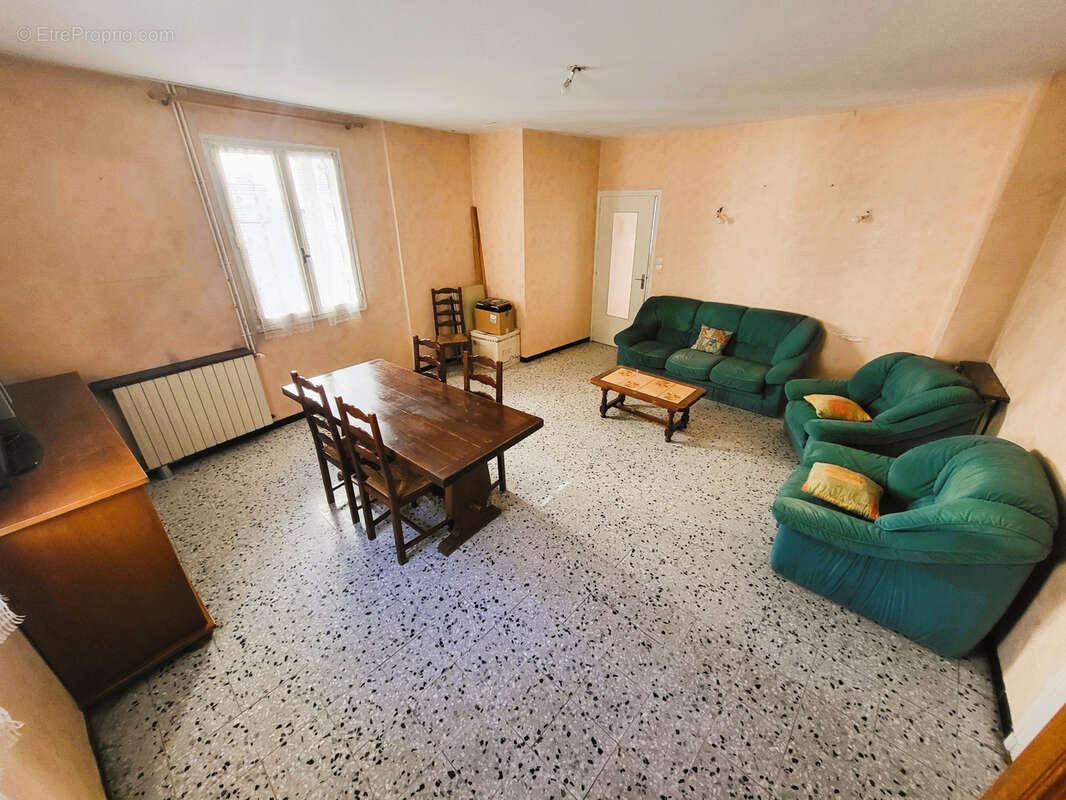 Maison à LIVRON-SUR-DROME