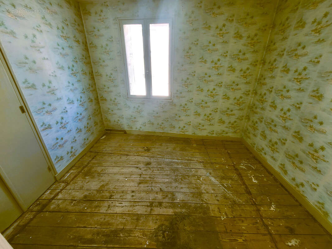 Maison à LIVRON-SUR-DROME