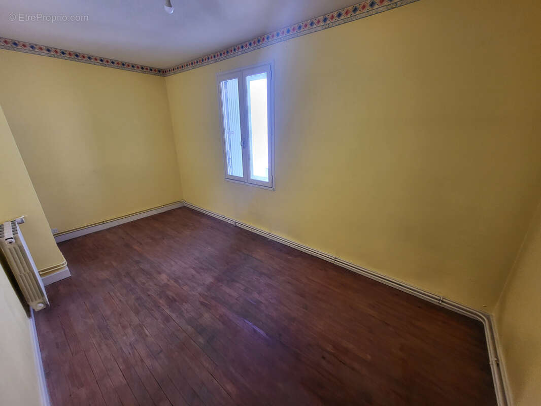 Maison à LIVRON-SUR-DROME