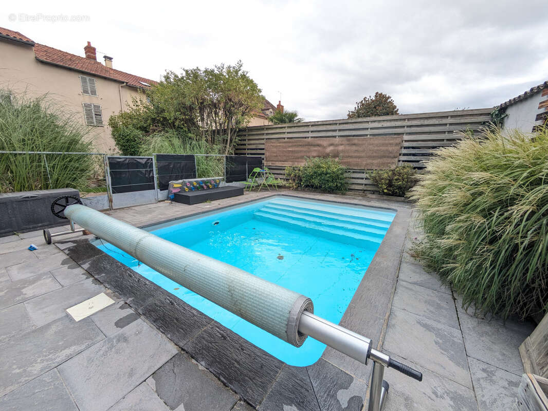 Maison à AIGUEPERSE