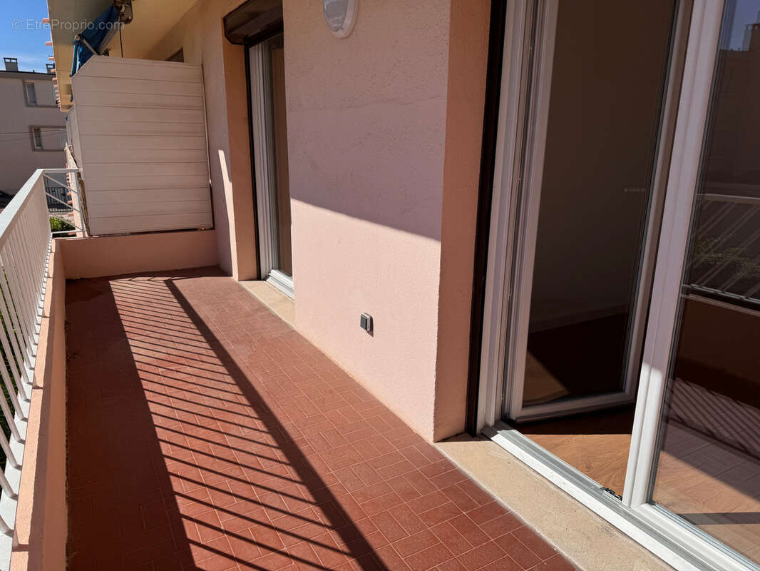 Appartement à SIX-FOURS-LES-PLAGES