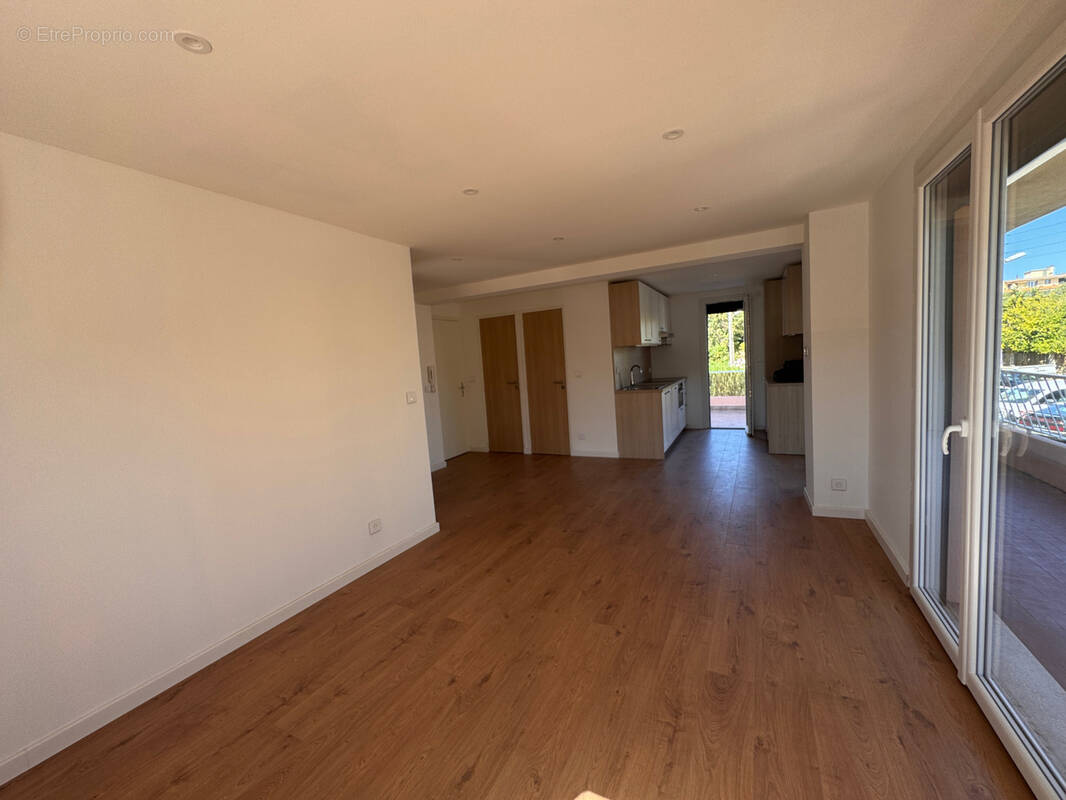 Appartement à SIX-FOURS-LES-PLAGES