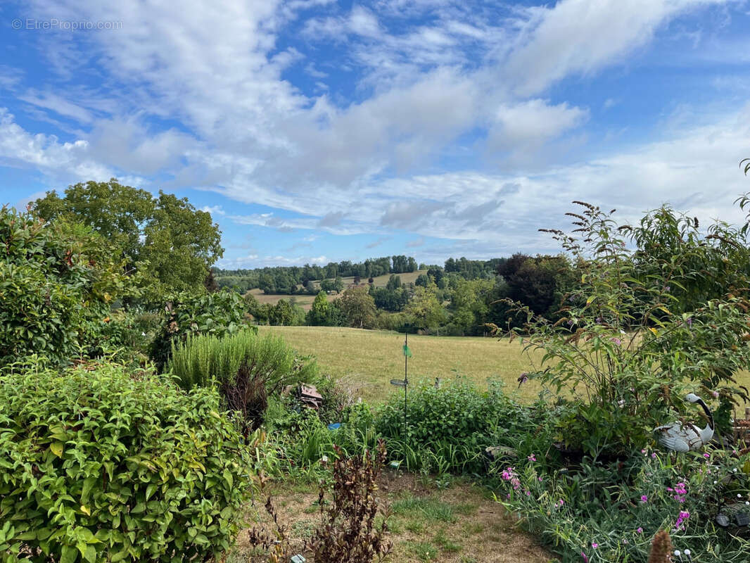 Maison à SAVIGNAC-LEDRIER