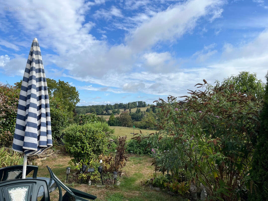 Maison à SAVIGNAC-LEDRIER