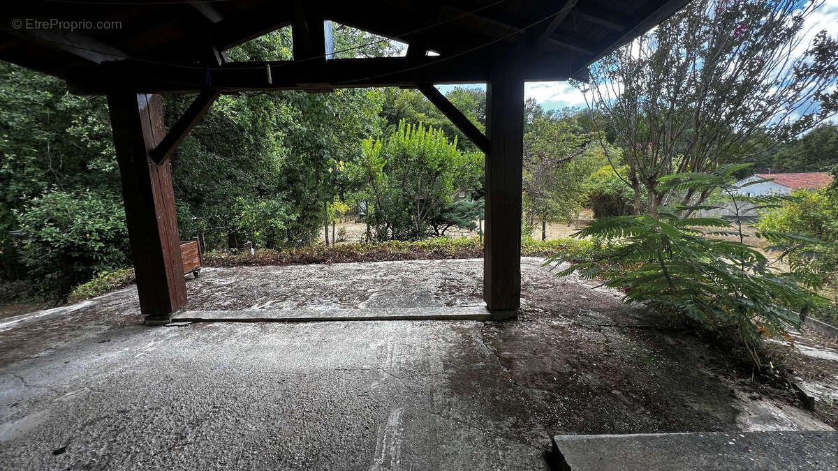 Maison à LA LANDE-DE-FRONSAC