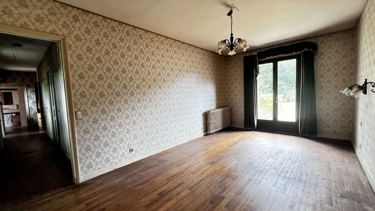 Maison à LA LANDE-DE-FRONSAC