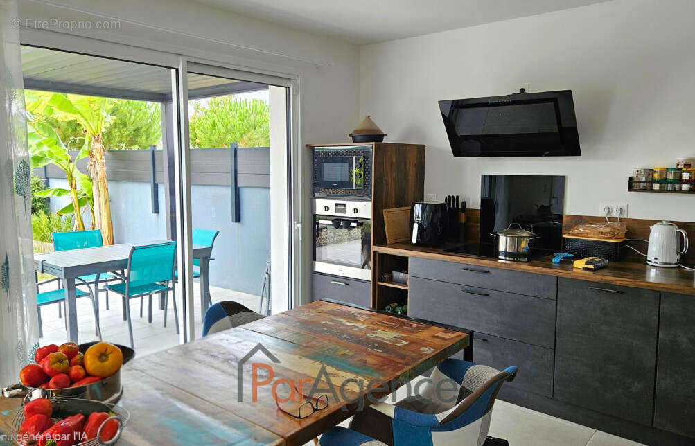 Maison à VAUX-SUR-MER