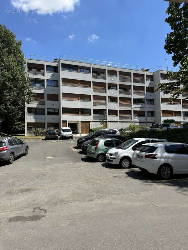 Appartement à VAUX-LE-PENIL