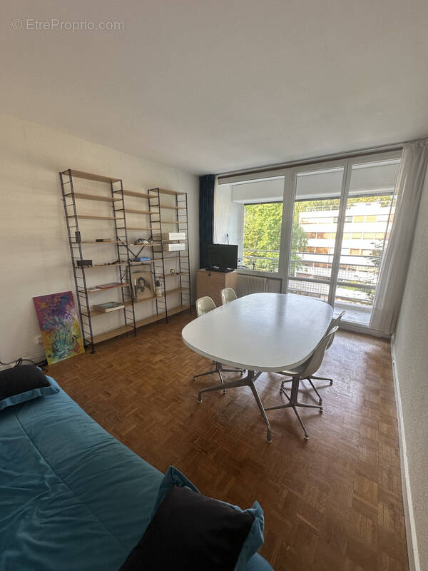 Appartement à VAUX-LE-PENIL