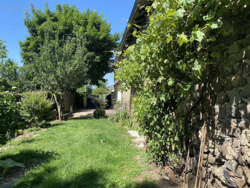 Maison à ARPAJON-SUR-CERE