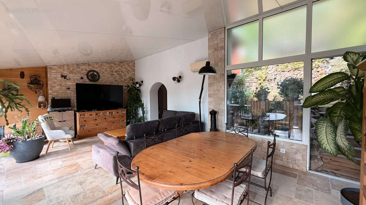 Maison à SAINT-MANDRIER-SUR-MER