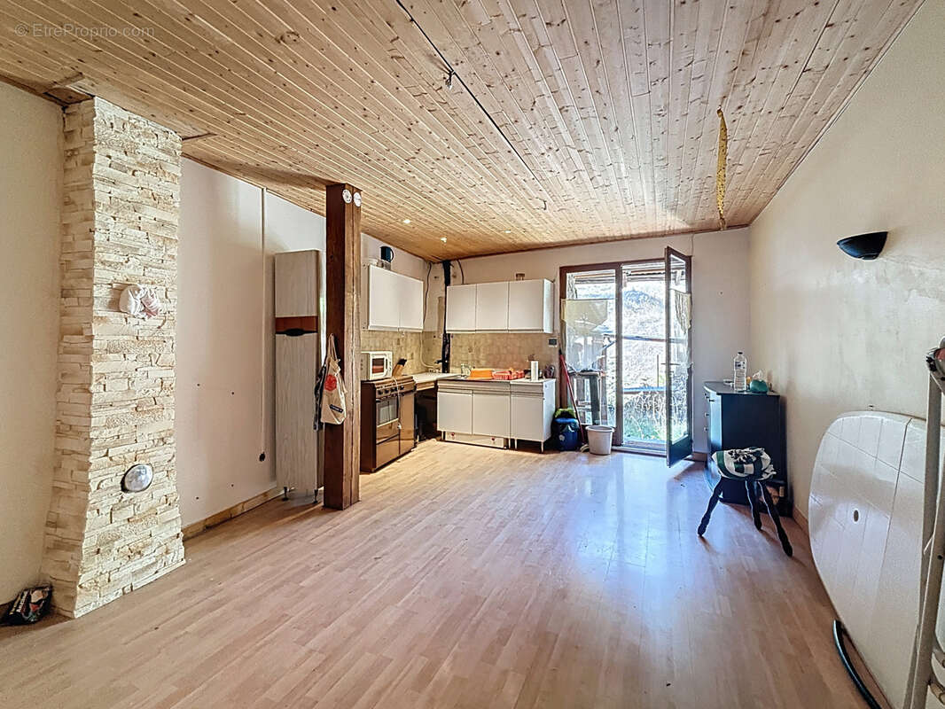 Maison à LA CONDAMINE-CHATELARD