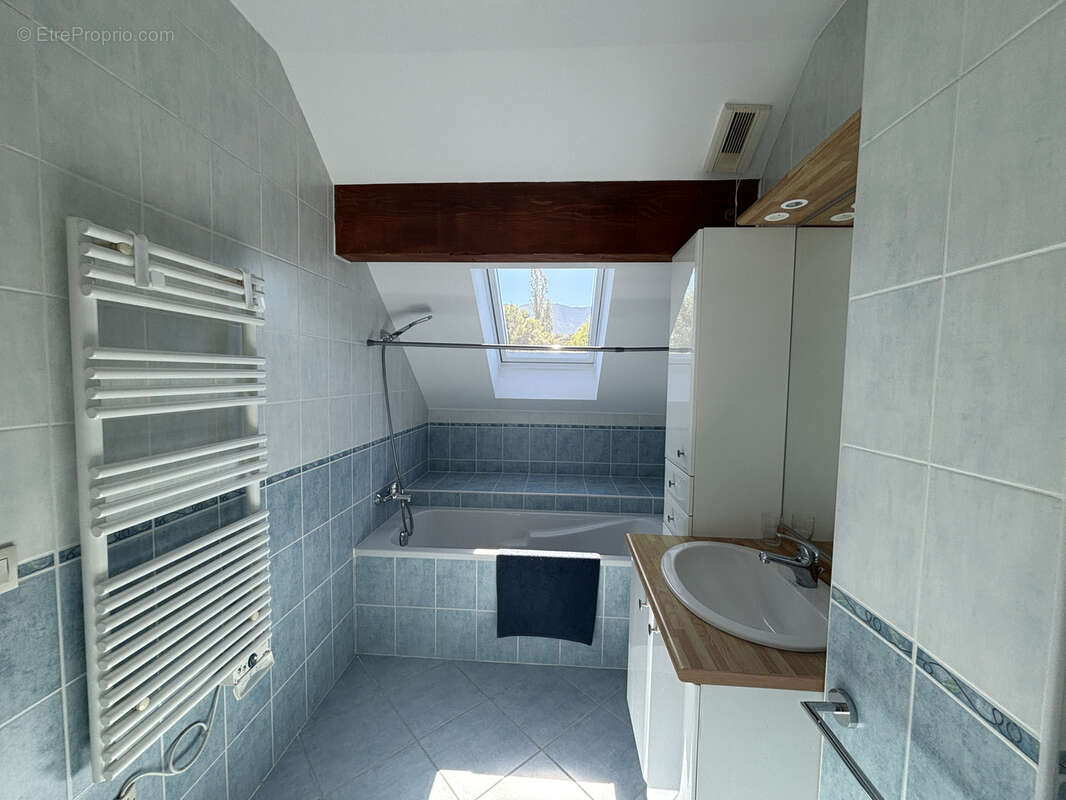 Appartement à GROISY