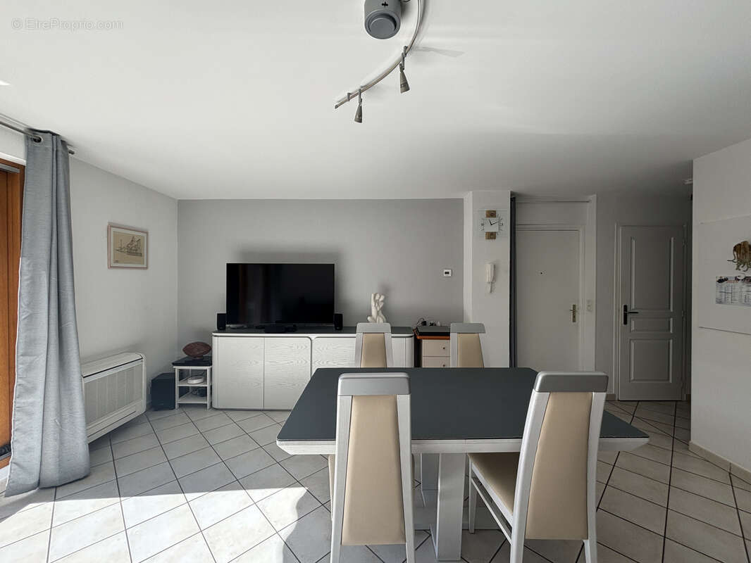 Appartement à GROISY