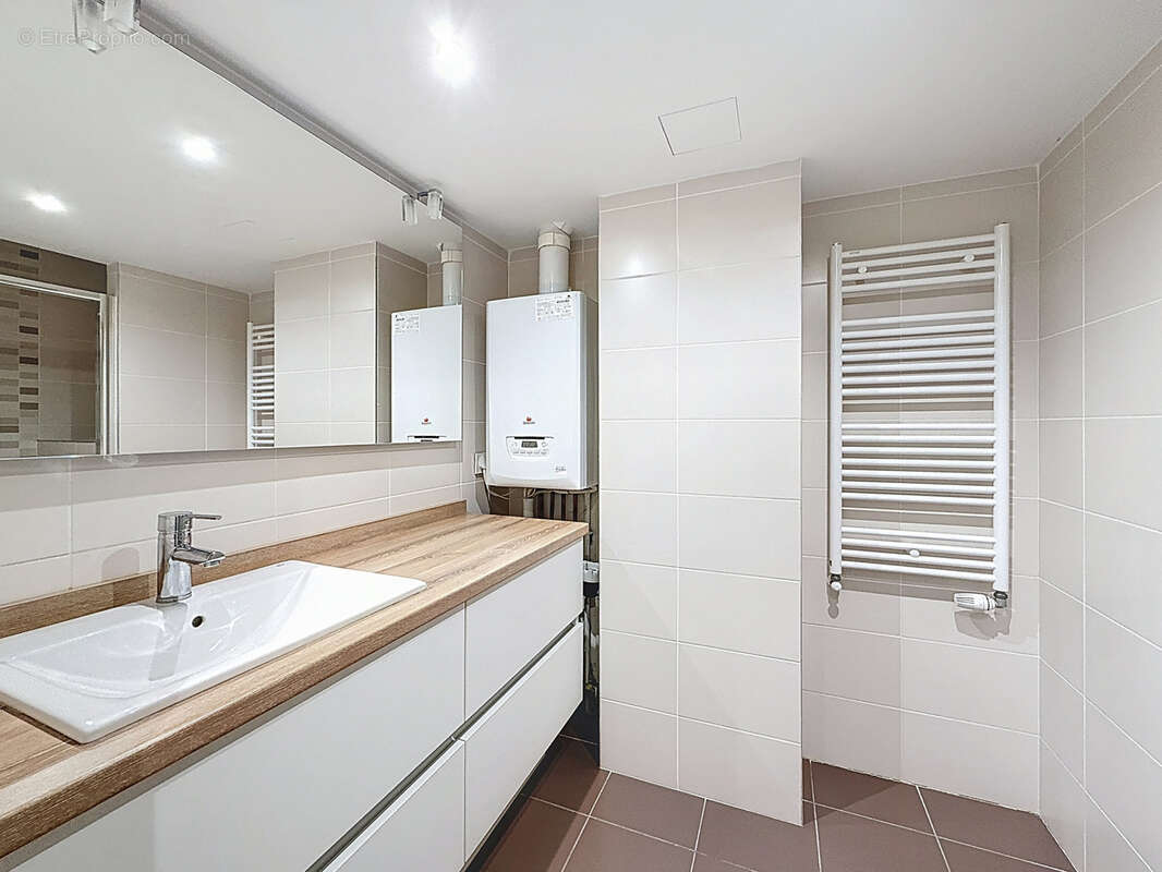 Appartement à TASSIN-LA-DEMI-LUNE