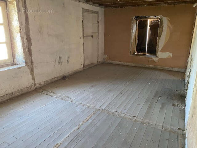 Maison à TIGNIEU-JAMEYZIEU