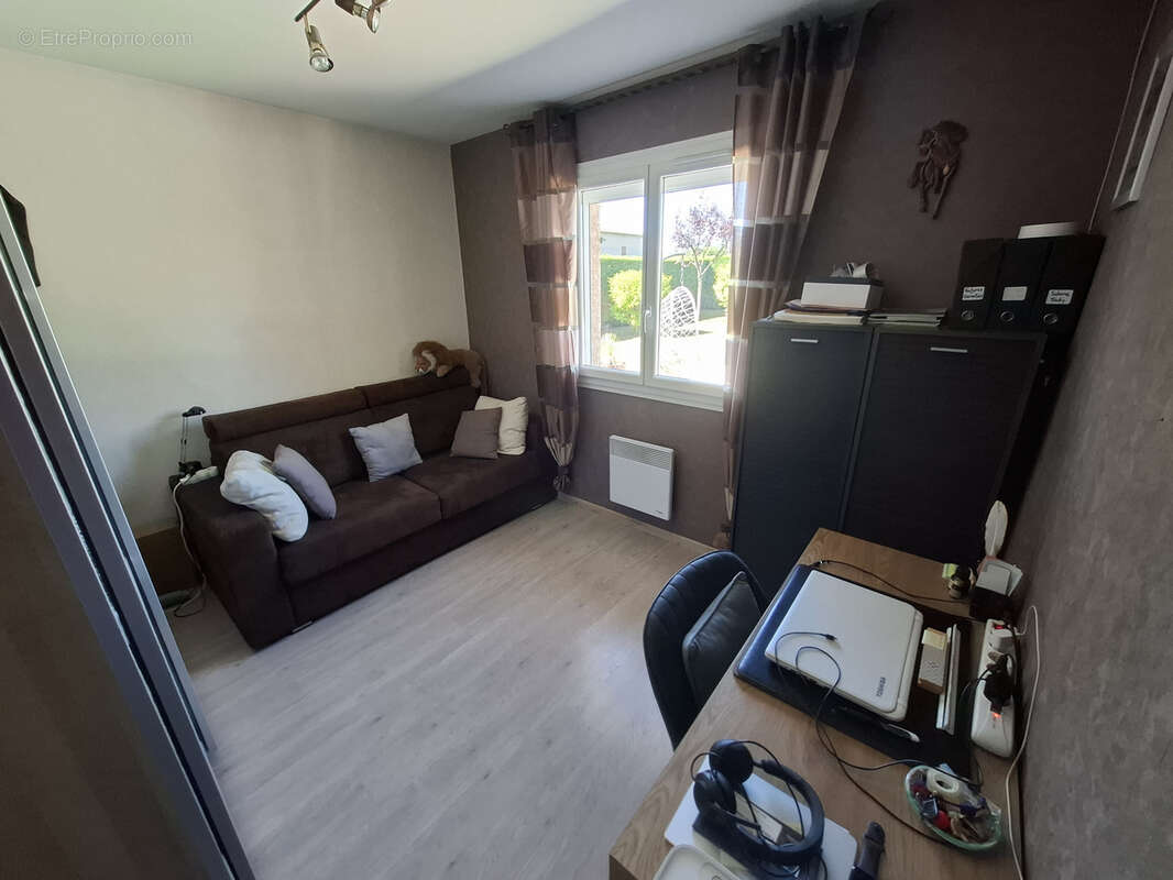 Maison à AUBERIVES-SUR-VAREZE