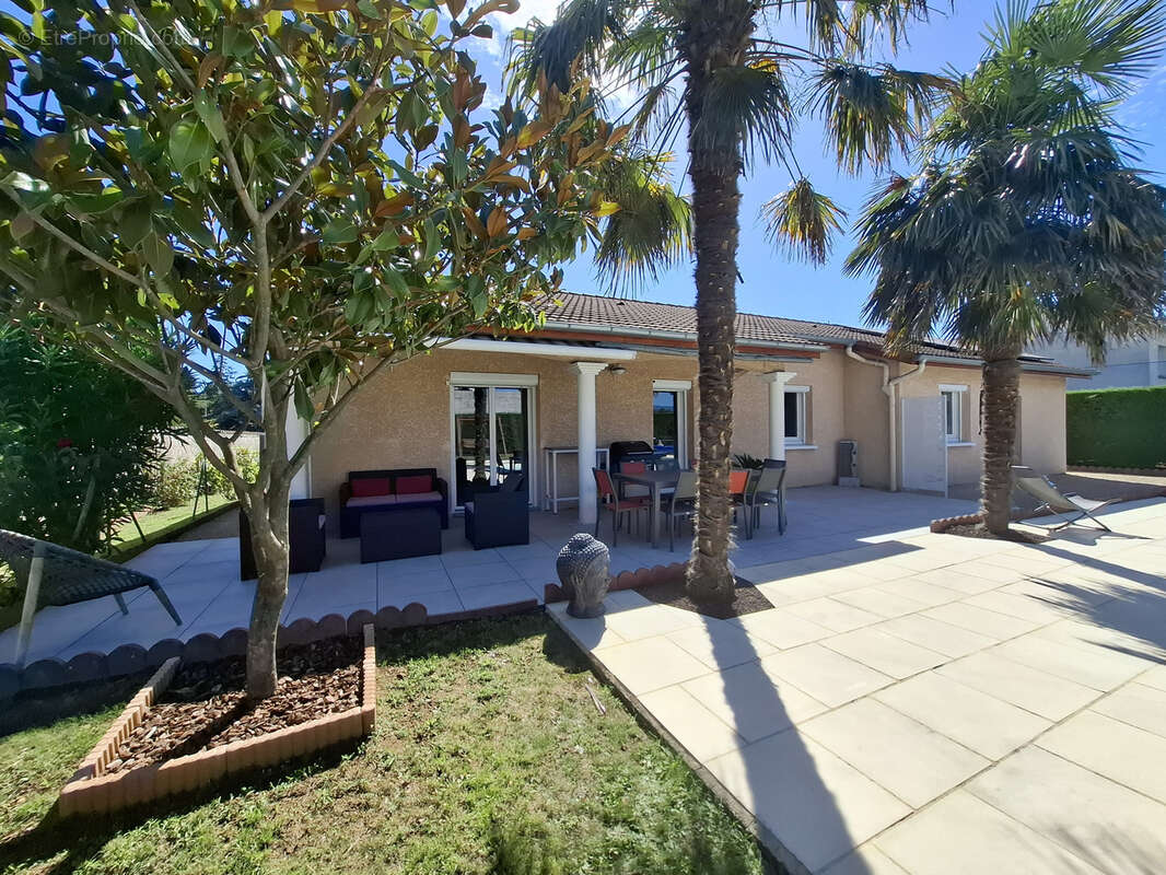 Maison à AUBERIVES-SUR-VAREZE