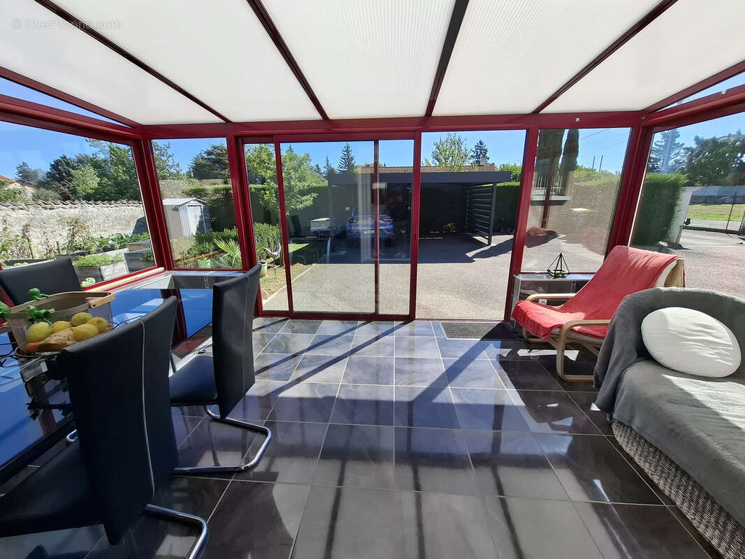 Maison à AUBERIVES-SUR-VAREZE