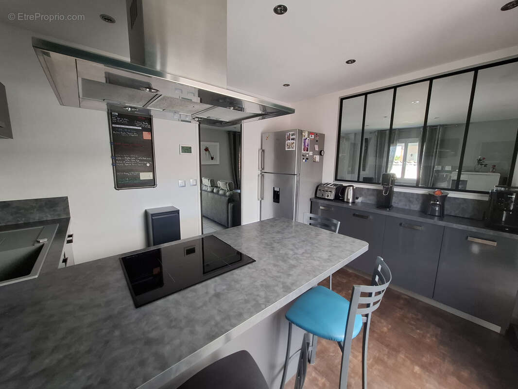 Maison à AUBERIVES-SUR-VAREZE