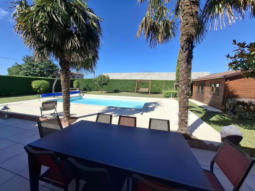 Maison à AUBERIVES-SUR-VAREZE