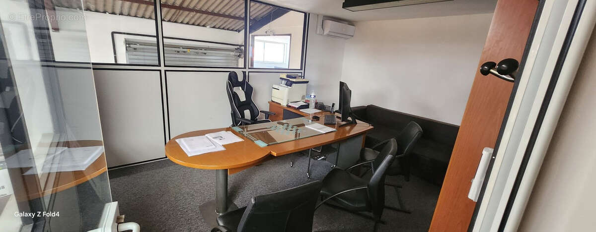 Commerce à ROUXMESNIL-BOUTEILLES