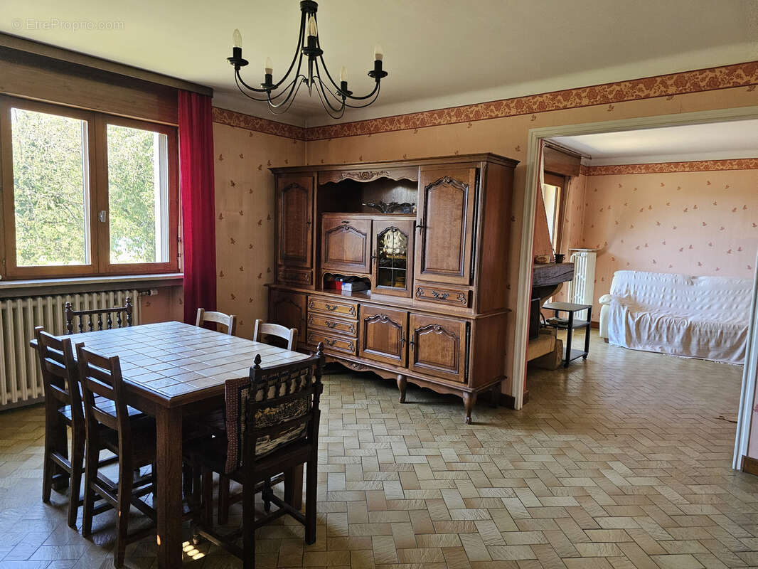 Maison à CHARENCY-VEZIN