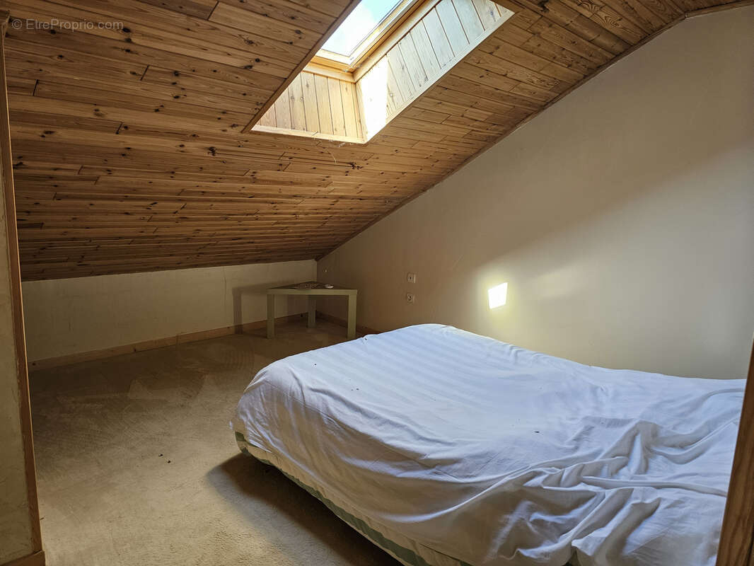 Maison à CHARENCY-VEZIN