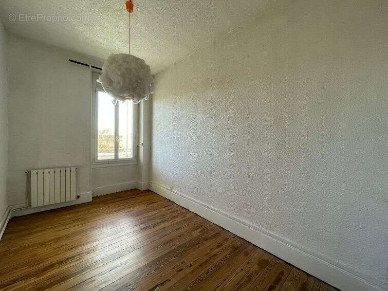 Appartement à ROMANS-SUR-ISERE