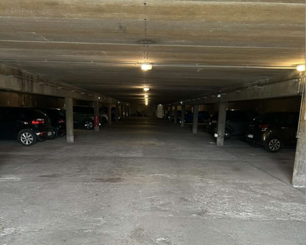 Parking à VITTEL