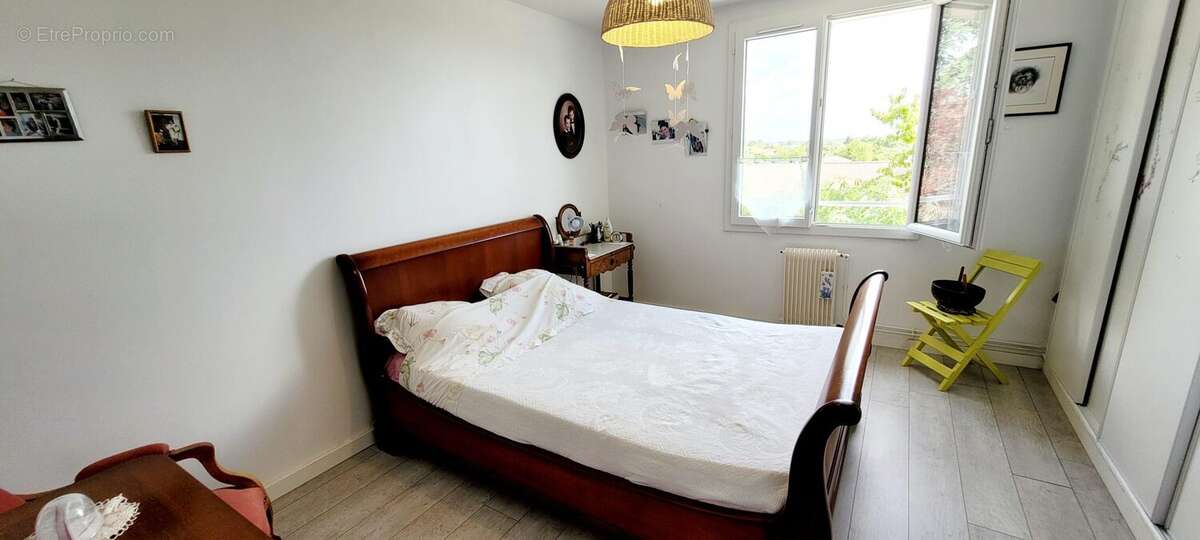 Chambre 3 - Maison à SAINT-JEAN-D&#039;ANGELY