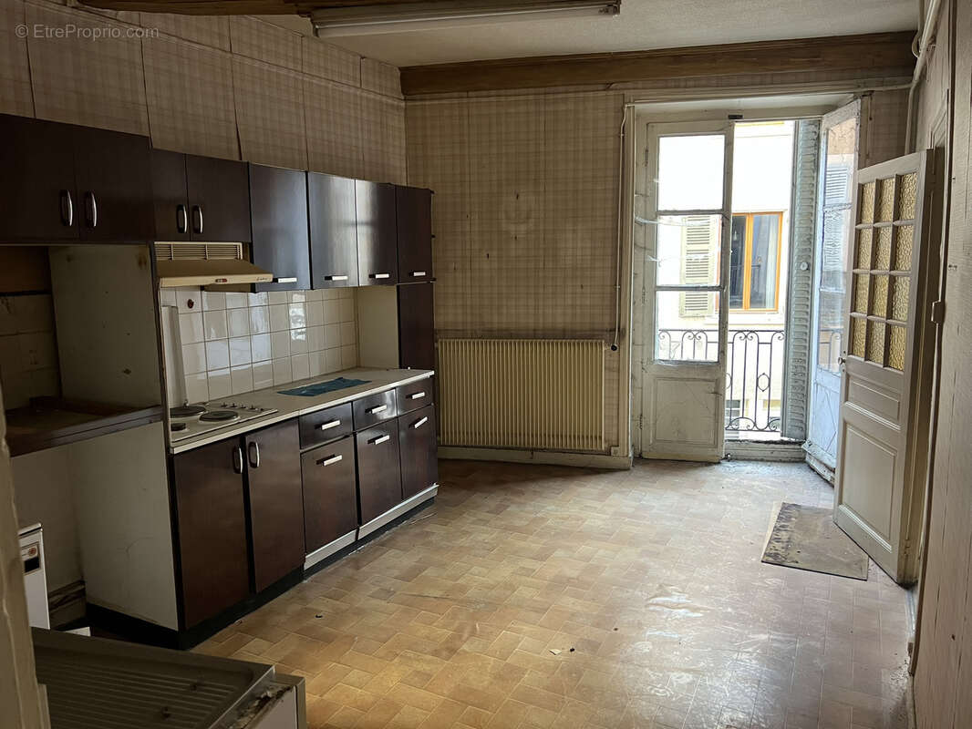 Appartement à CHAROLLES