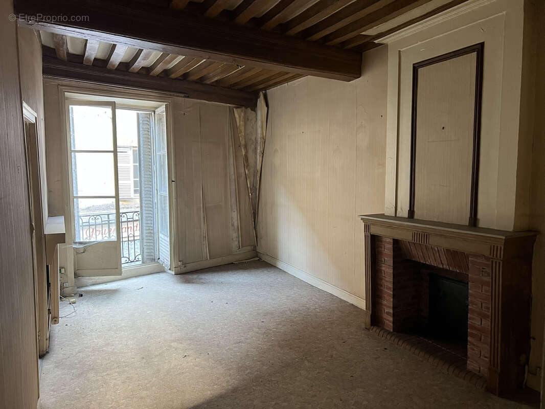 Appartement à CHAROLLES