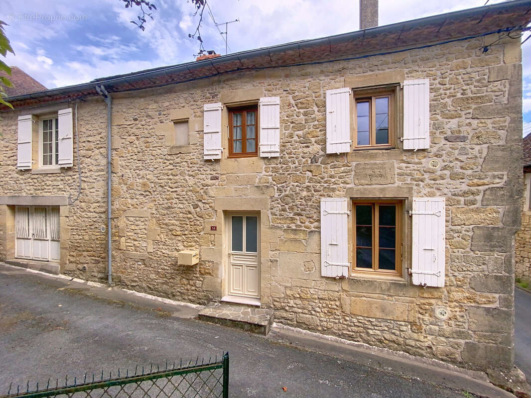 Maison à SAINT-SULPICE-D&#039;EXCIDEUIL