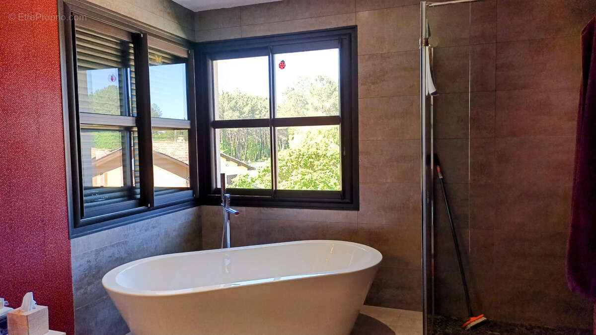 Maison à PARENTIS-EN-BORN