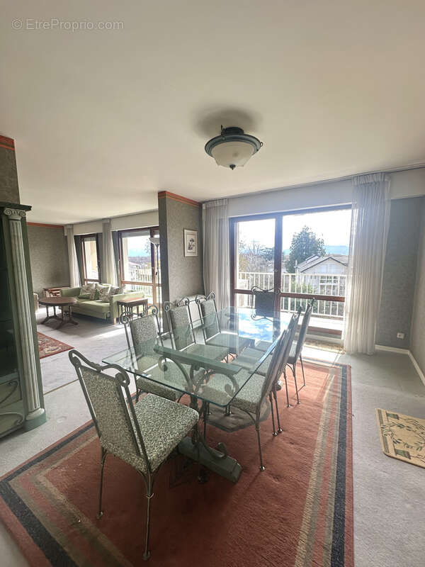 Appartement à DIVONNE-LES-BAINS